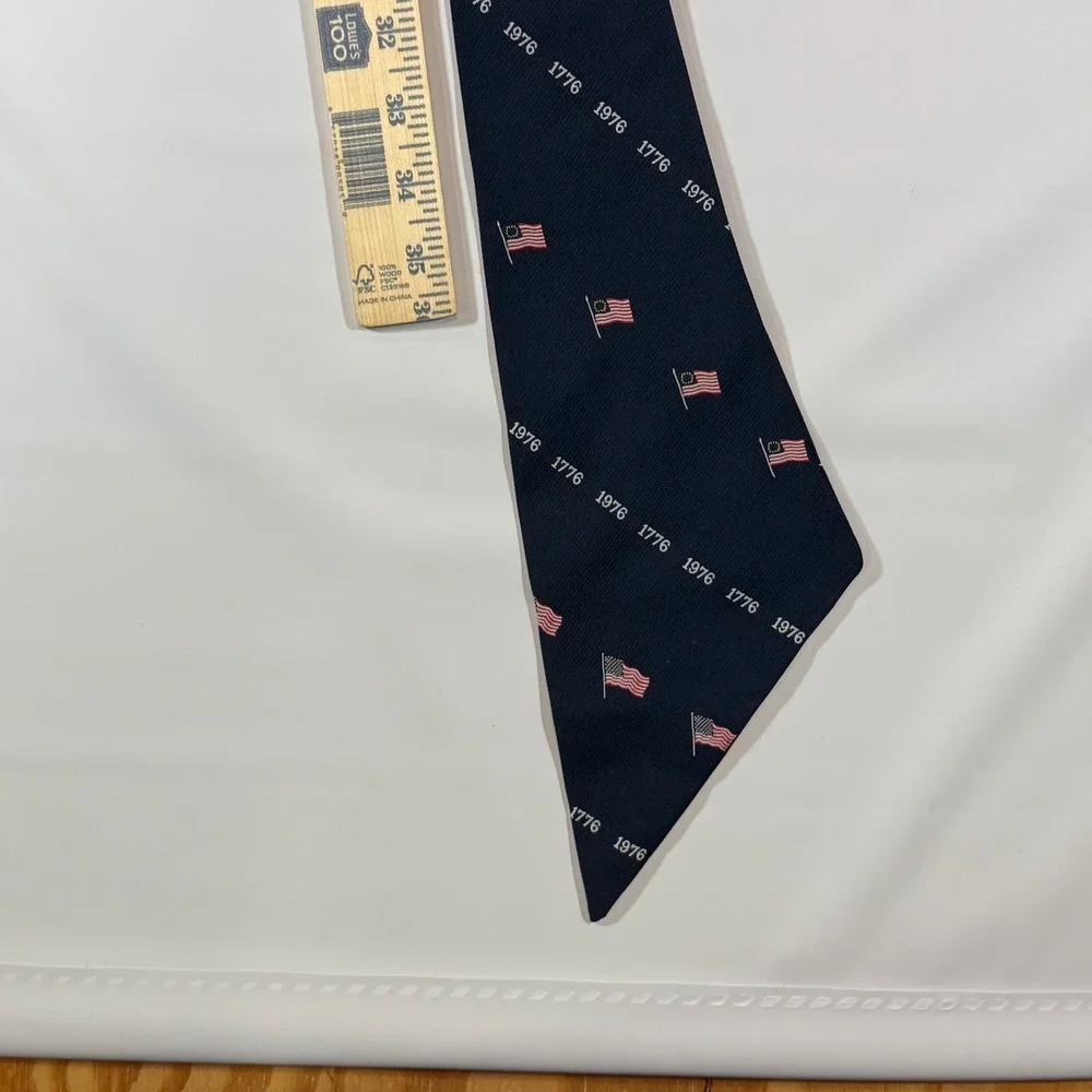 VTG American Flag Blue Bicentennial Scarf Neck Tie Navy Blue Patriotic 1776 1976